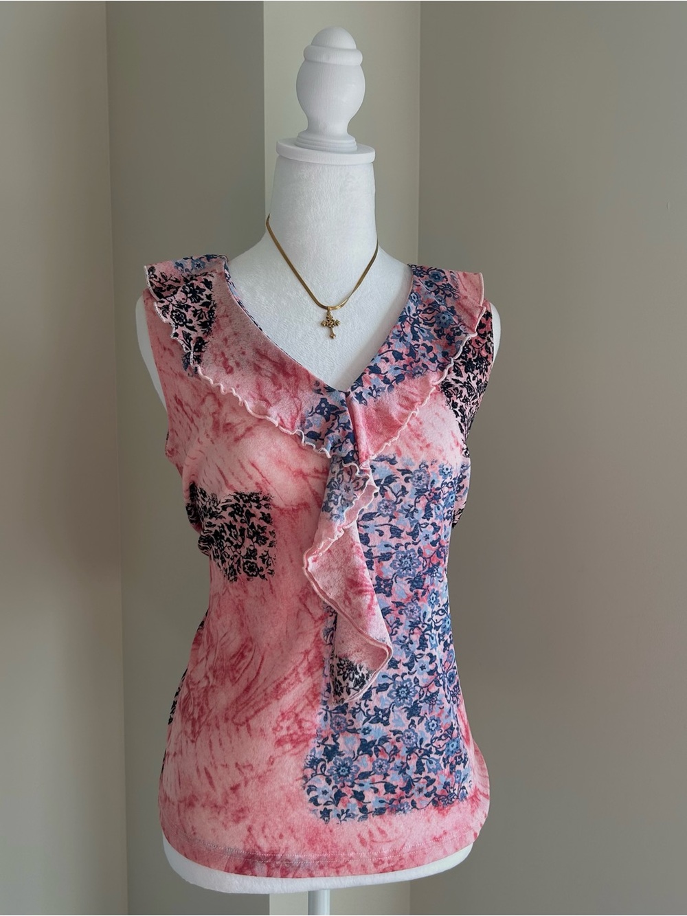 2000'a Pink Patterned Ruffle V Neck Top